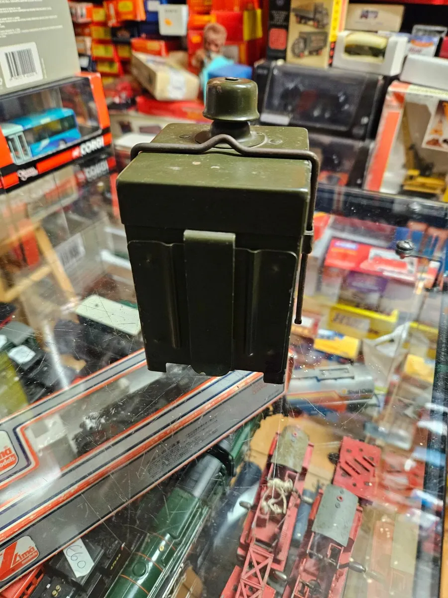 Vintage Blackout Lamp - Image 4