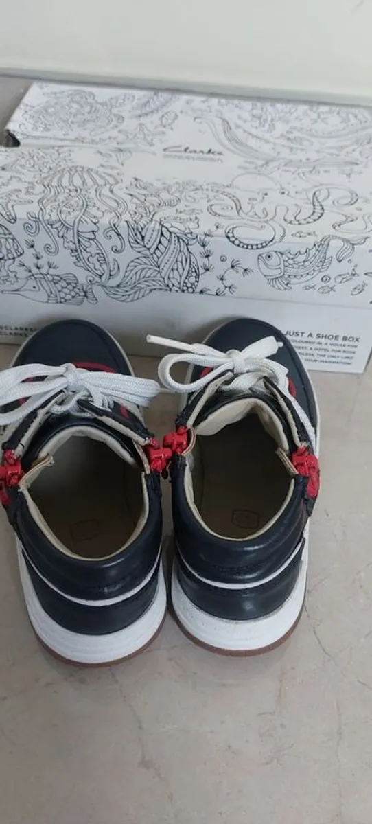 New Clarks leather shoes - Image 3