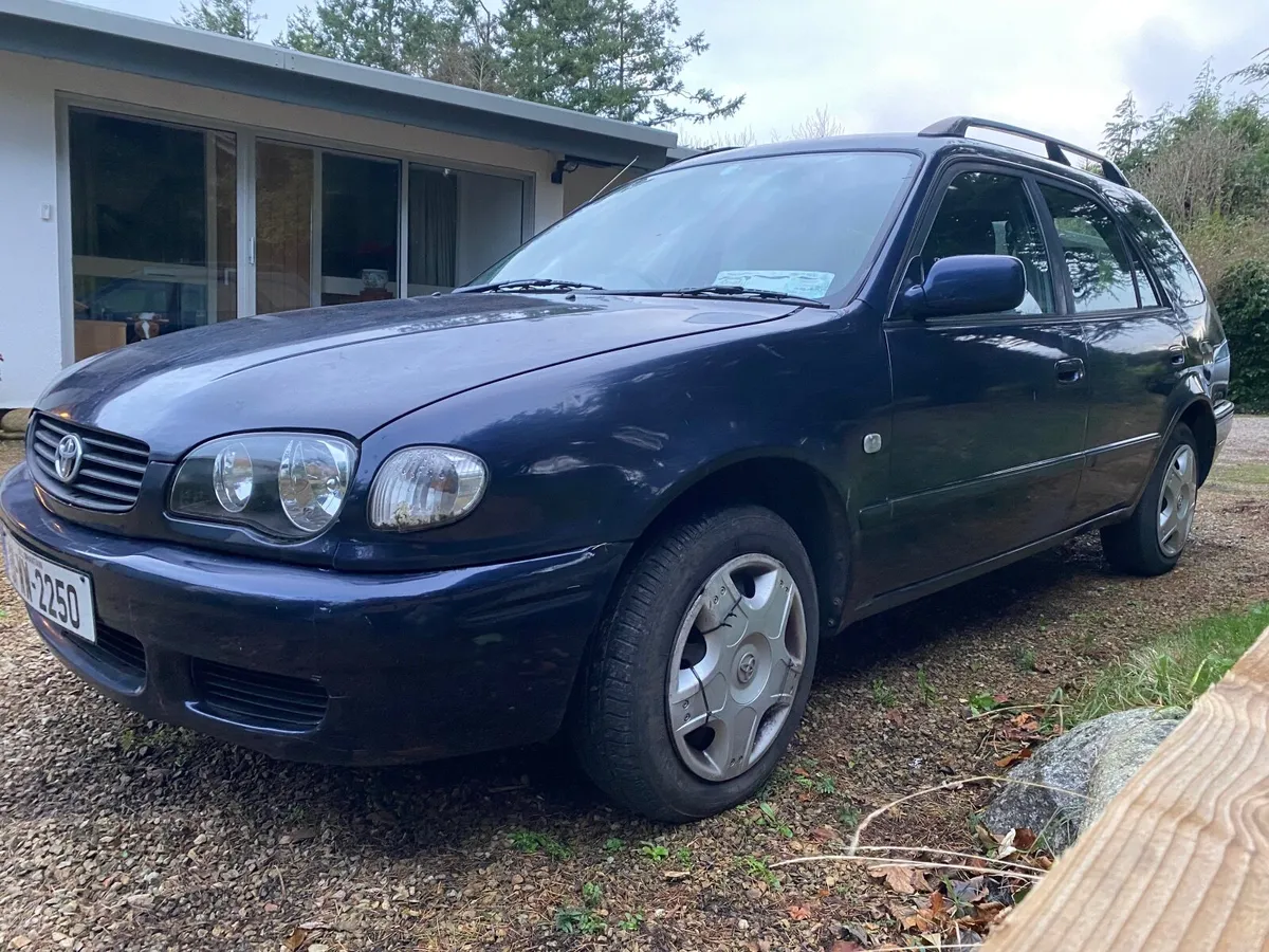 Toyota Corolla 2001 - Image 2