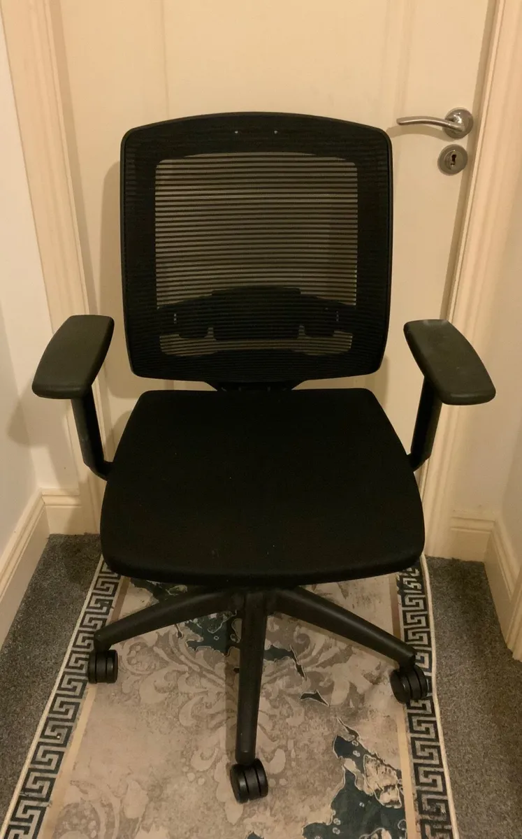 Office Chairs - Image 3