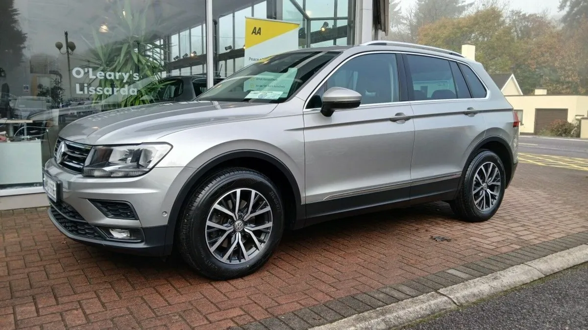 Volkswagen Tiguan 2.0 TDI 150HP Comfortline, FSH, - Image 2
