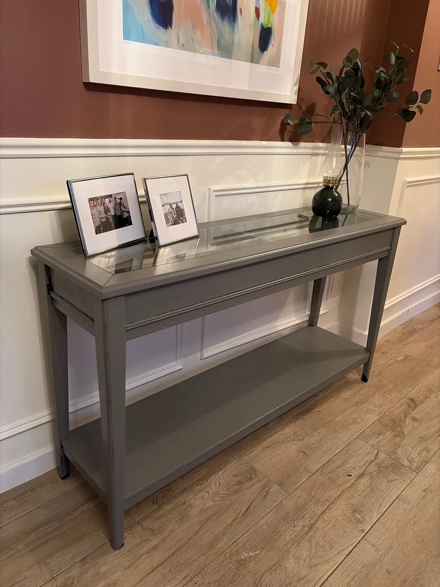 Console table - Image 1