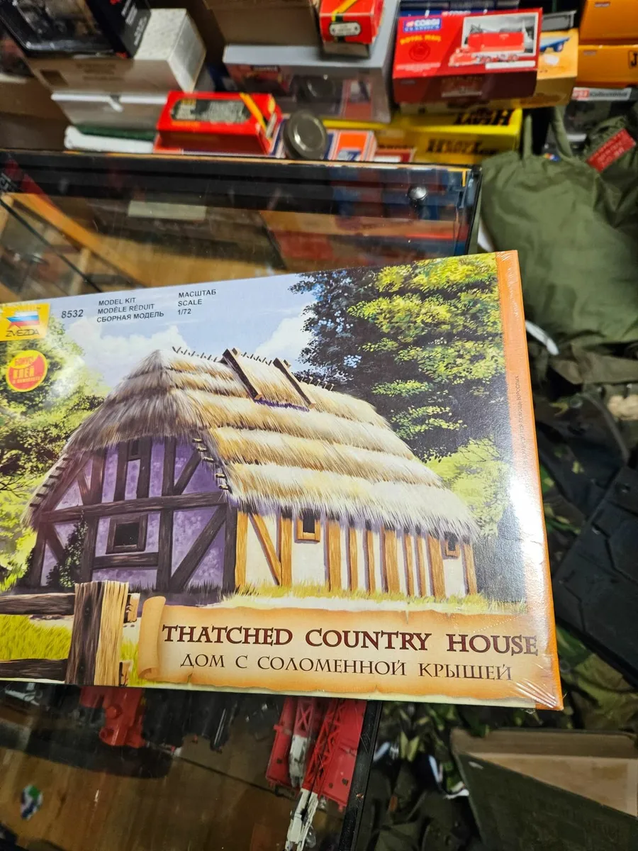 Airfix Zveda Thatched Cottage - Image 3