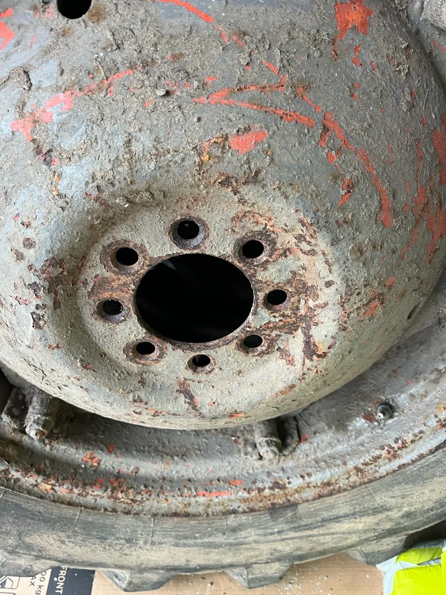 Twin wheels for 135 - Image 3