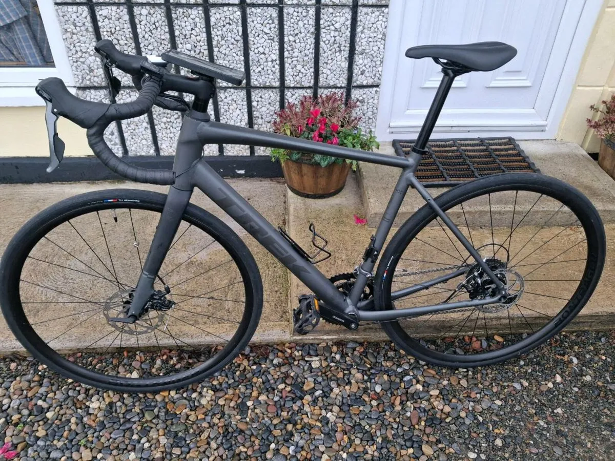 TREK DOMANE AL2 GEN 4 54CM - Image 1