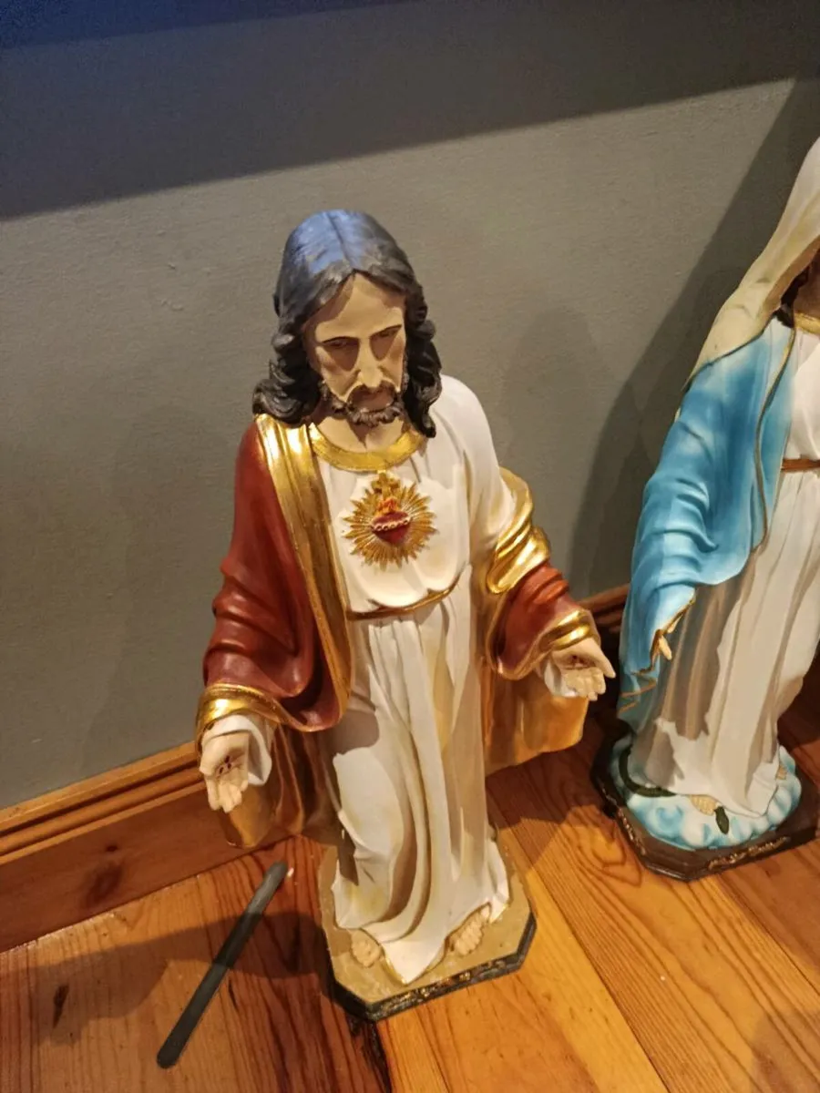 Holy statues - Image 2