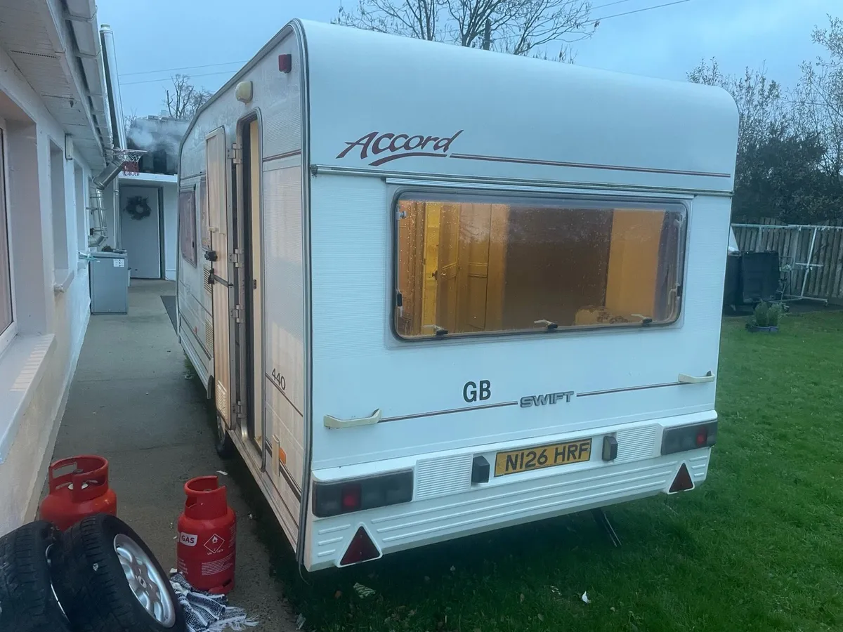 4 birth rare layout Caravan - Image 4