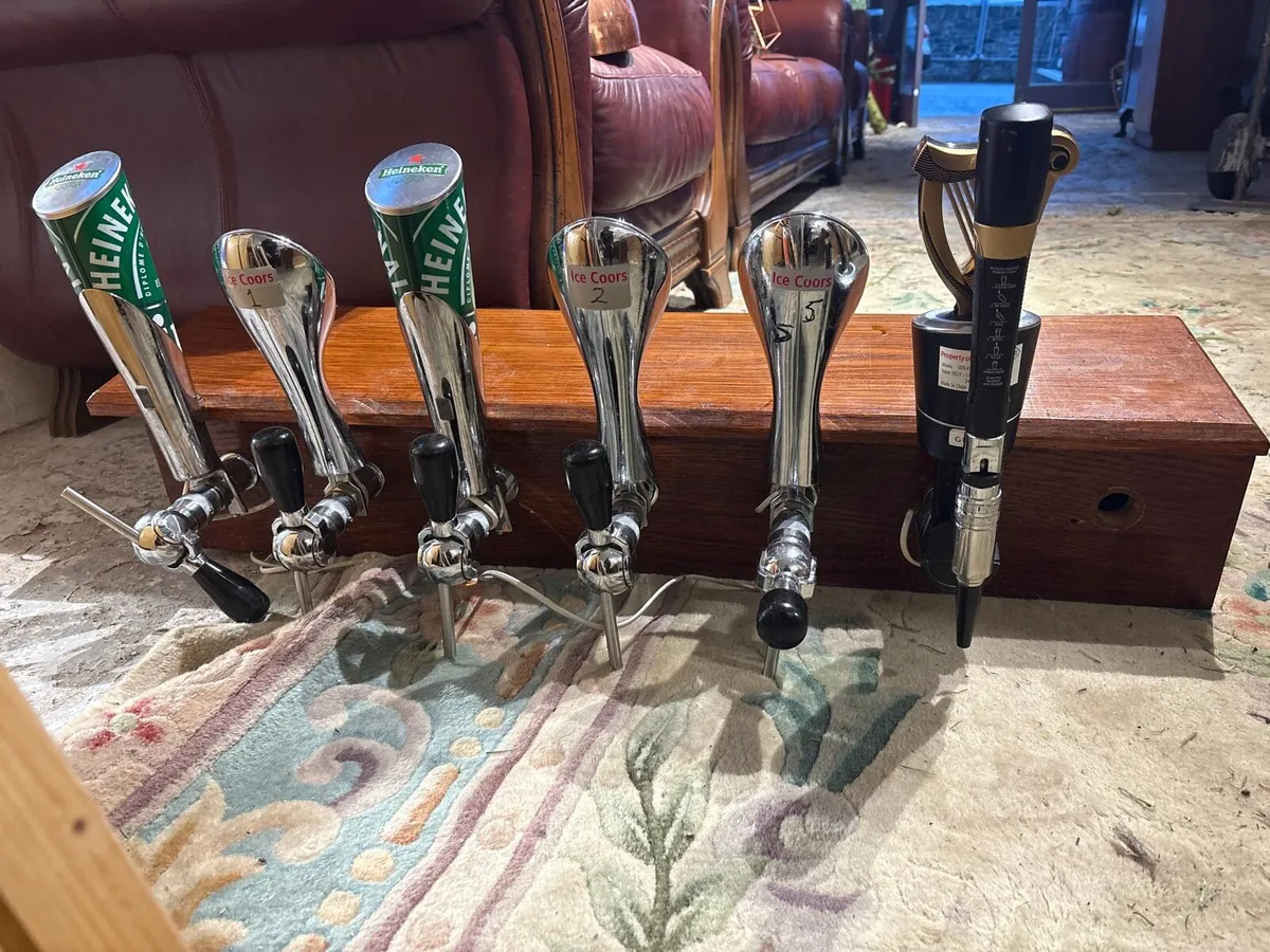 Set six bar taps - Image 1
