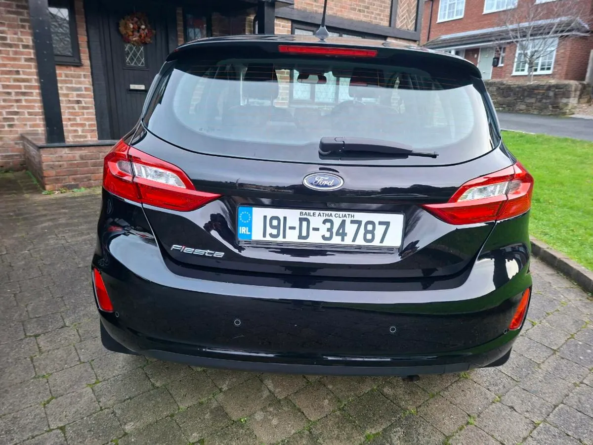 FORD FIESTA 1.1 PETROL 2019 BLACK SUPERB CONDITION - Image 4