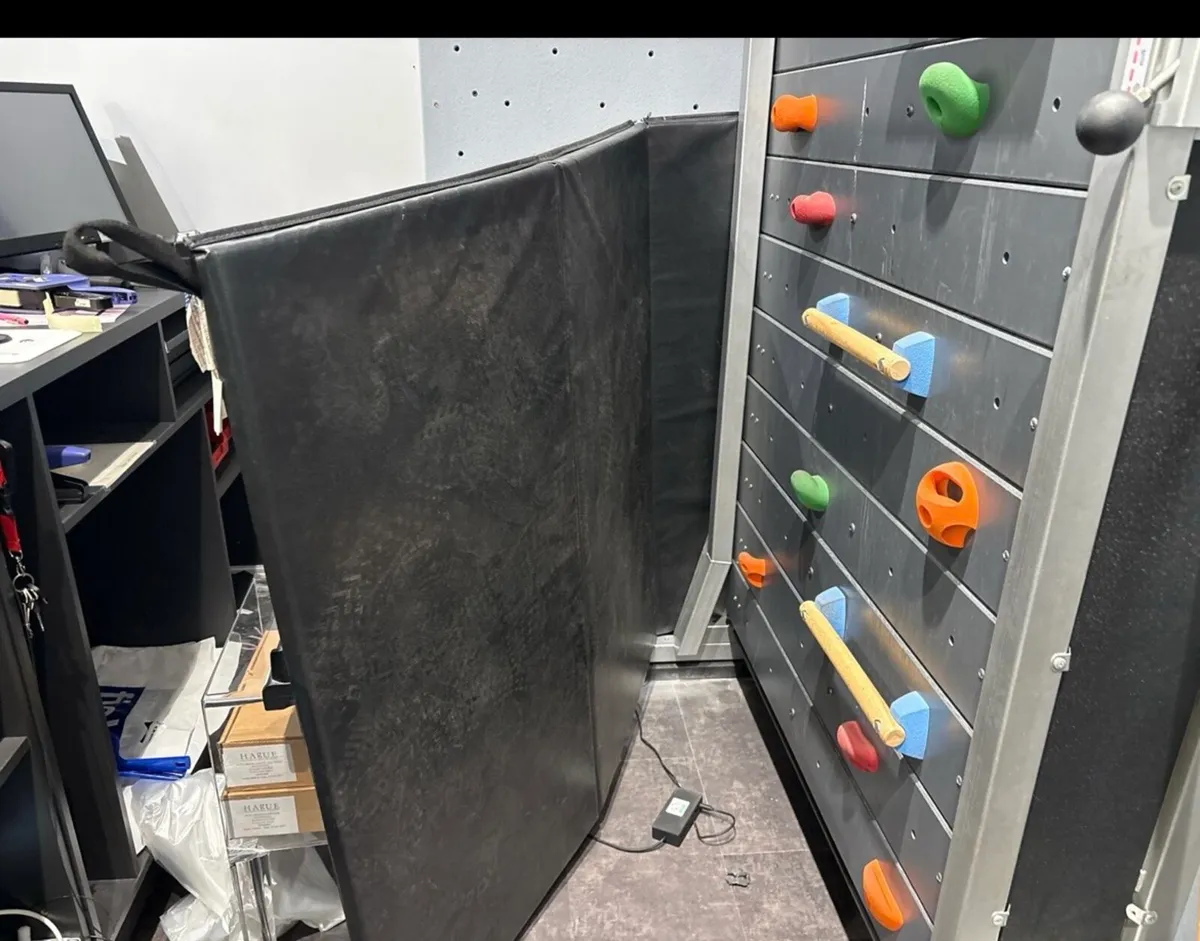 TreadWall M4 - Image 3