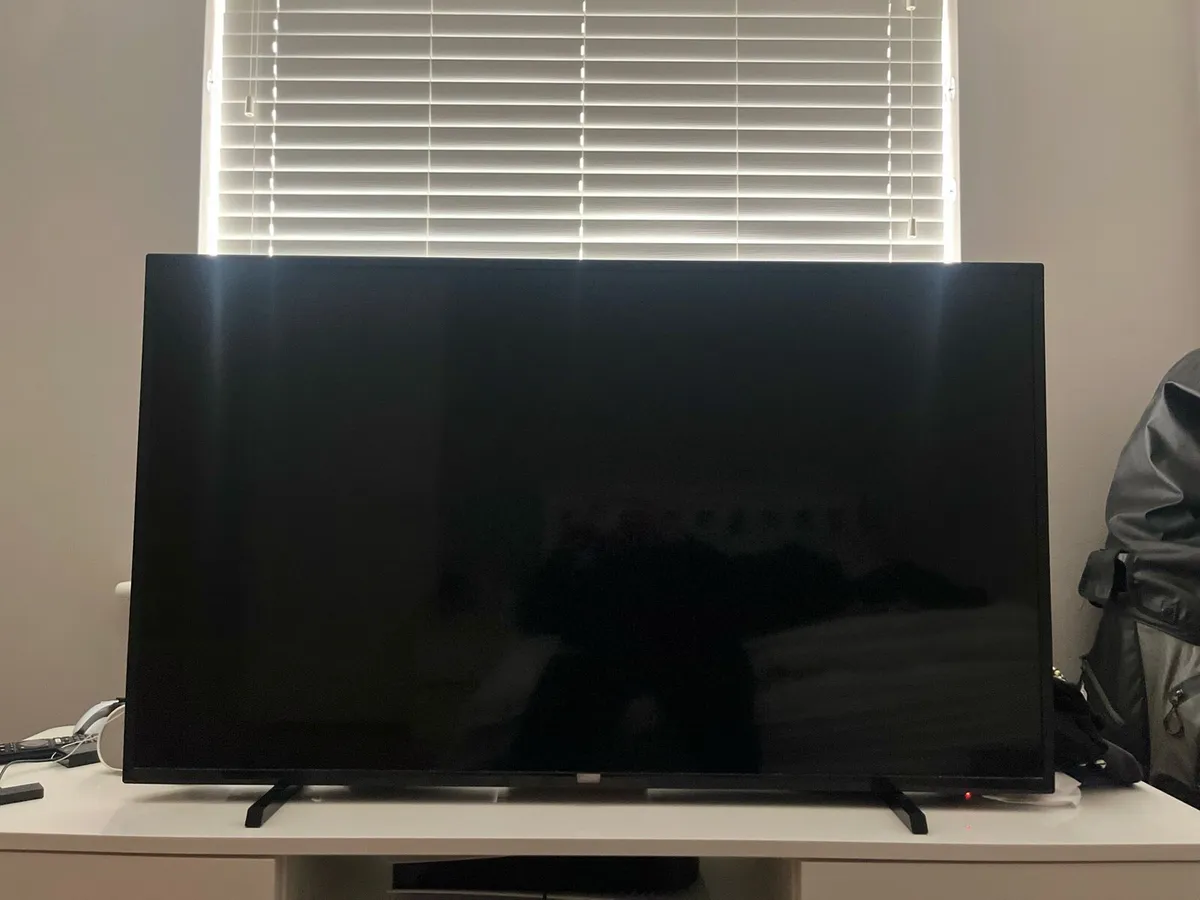 Philips 50” 4K UHD Smart TV – Very Good Condition - Image 2