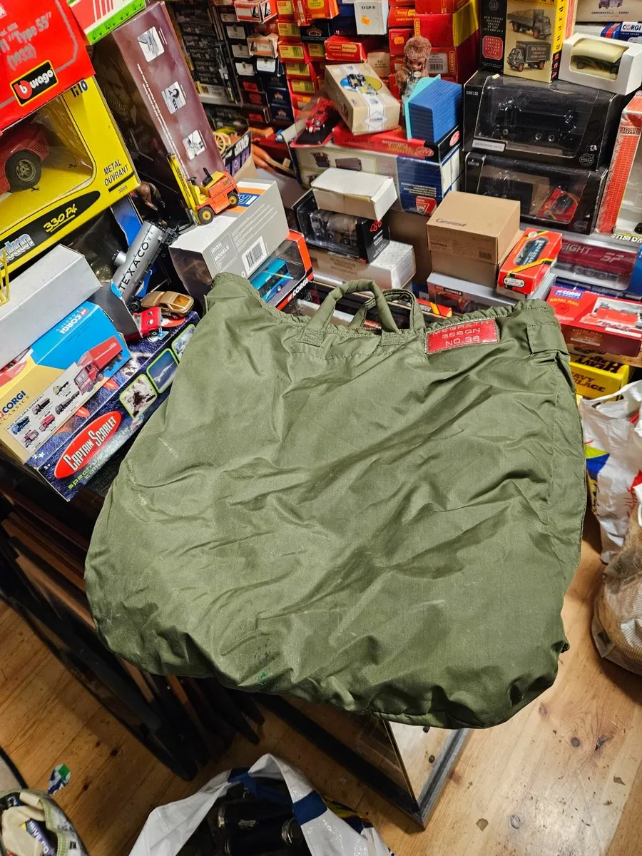 American Helicoper Crew Kit Bag - Image 3