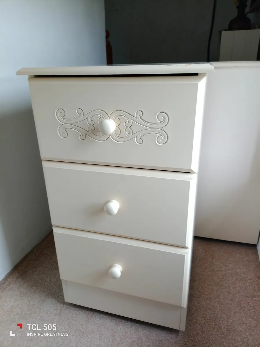 Dresser Drawers - 2 - Image 2