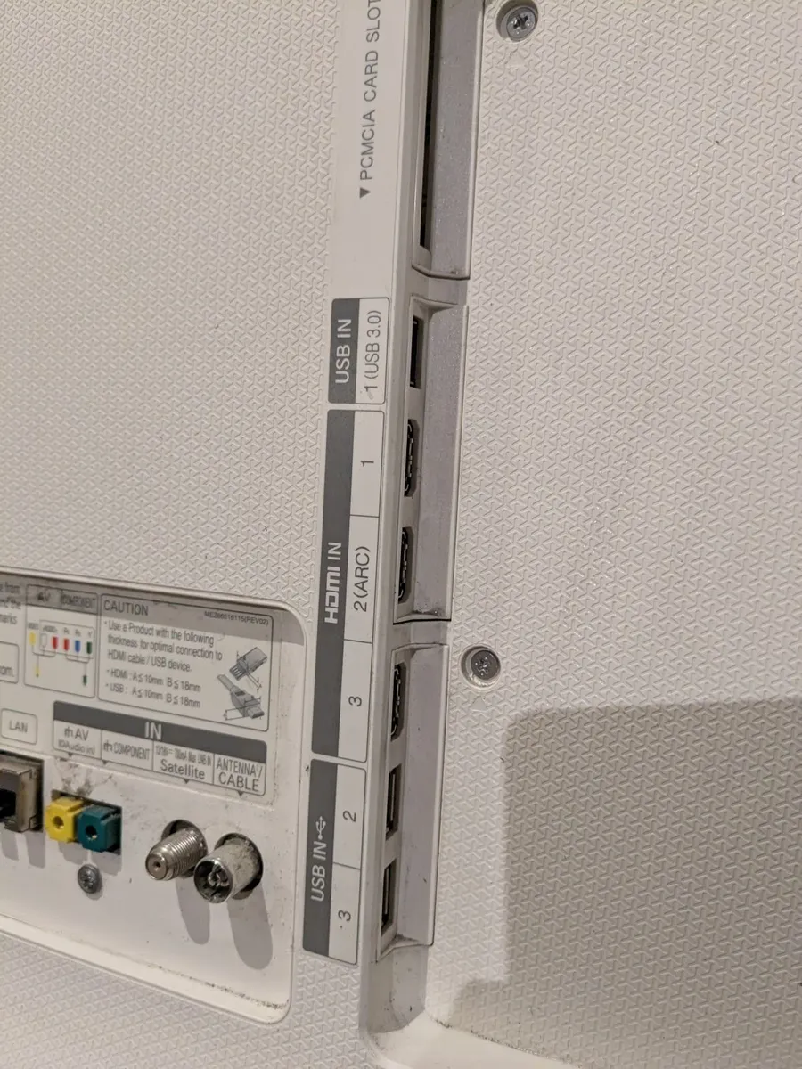 LG 55" UHD 4K Television UH850V - Image 3