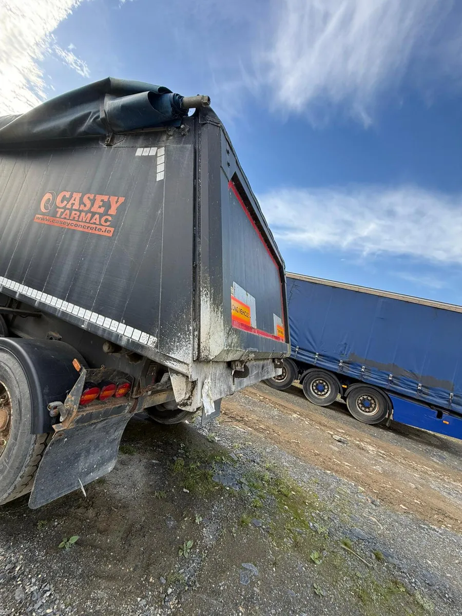 2007 Dennison Tipping Trailer - Image 4