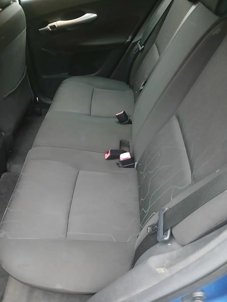 Genuine  Low Mileage  Toyota Auris 2010 - Image 1