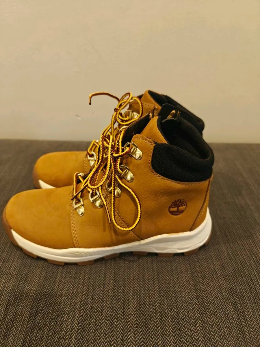 Timberland Brooklyn Hiker Jr.Shoes UK 1.5 - Image 2