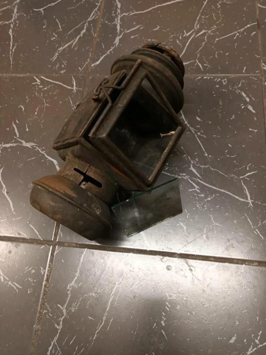 Veteran Car Sidelamp - Image 3