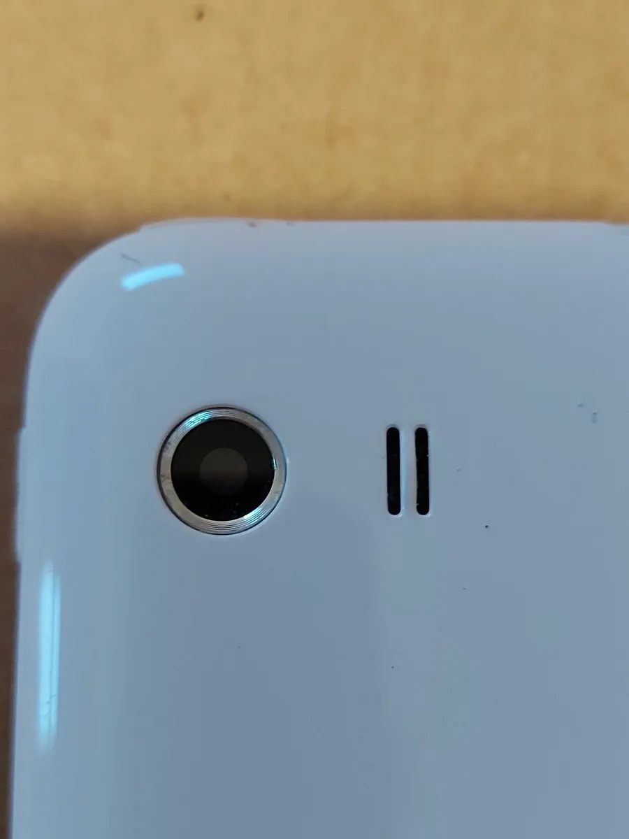 Samsung Galaxy Young GT-S5360 - Image 4