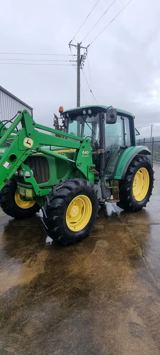 2004 John Deere 6120 - Image 1