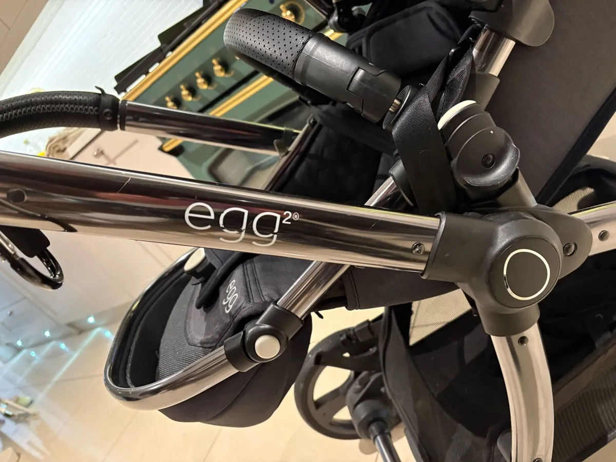 Egg 2 bassinet stroller and buggy board - Image 4