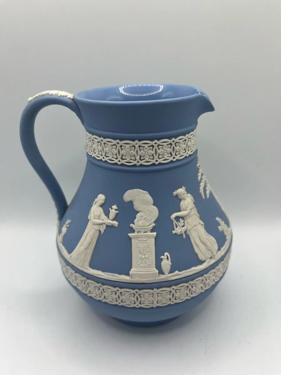 Wedgwood Collection - Image 1