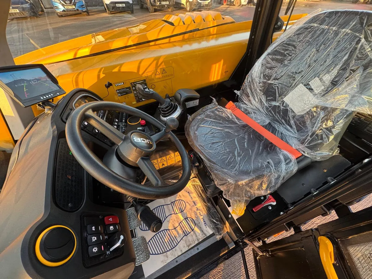 2025 JCB 525-60 - Image 3