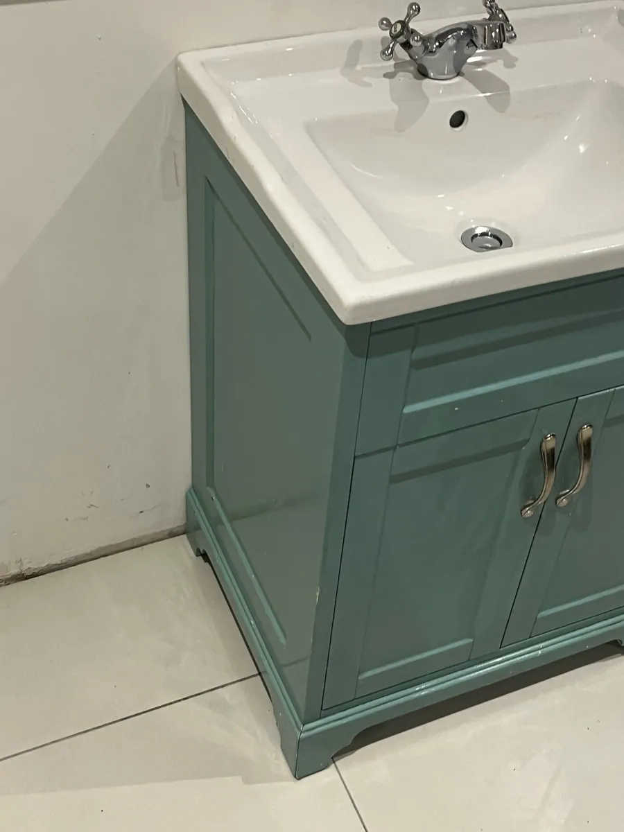 Vanity basin - Image 2