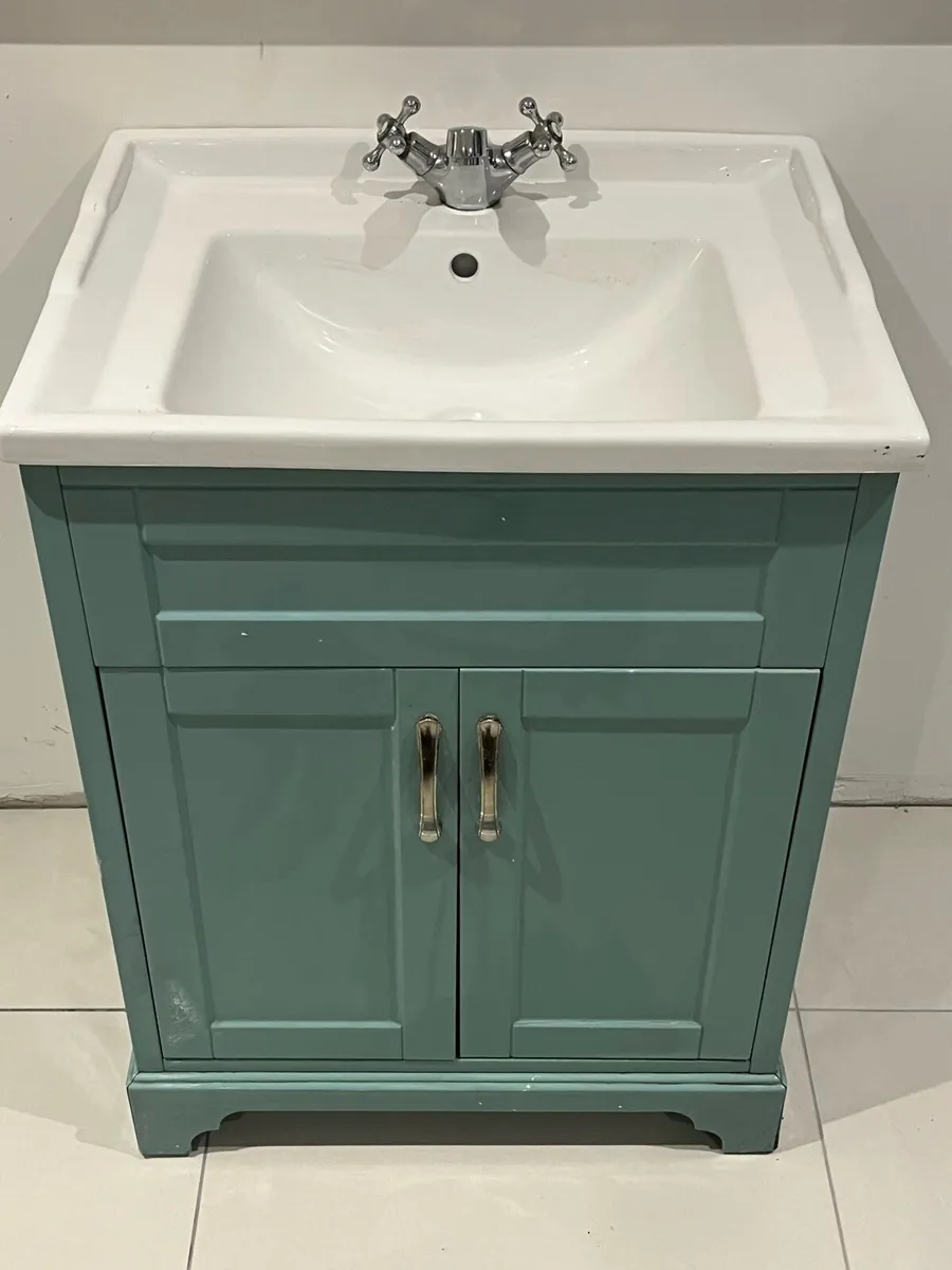 Vanity basin - Image 1