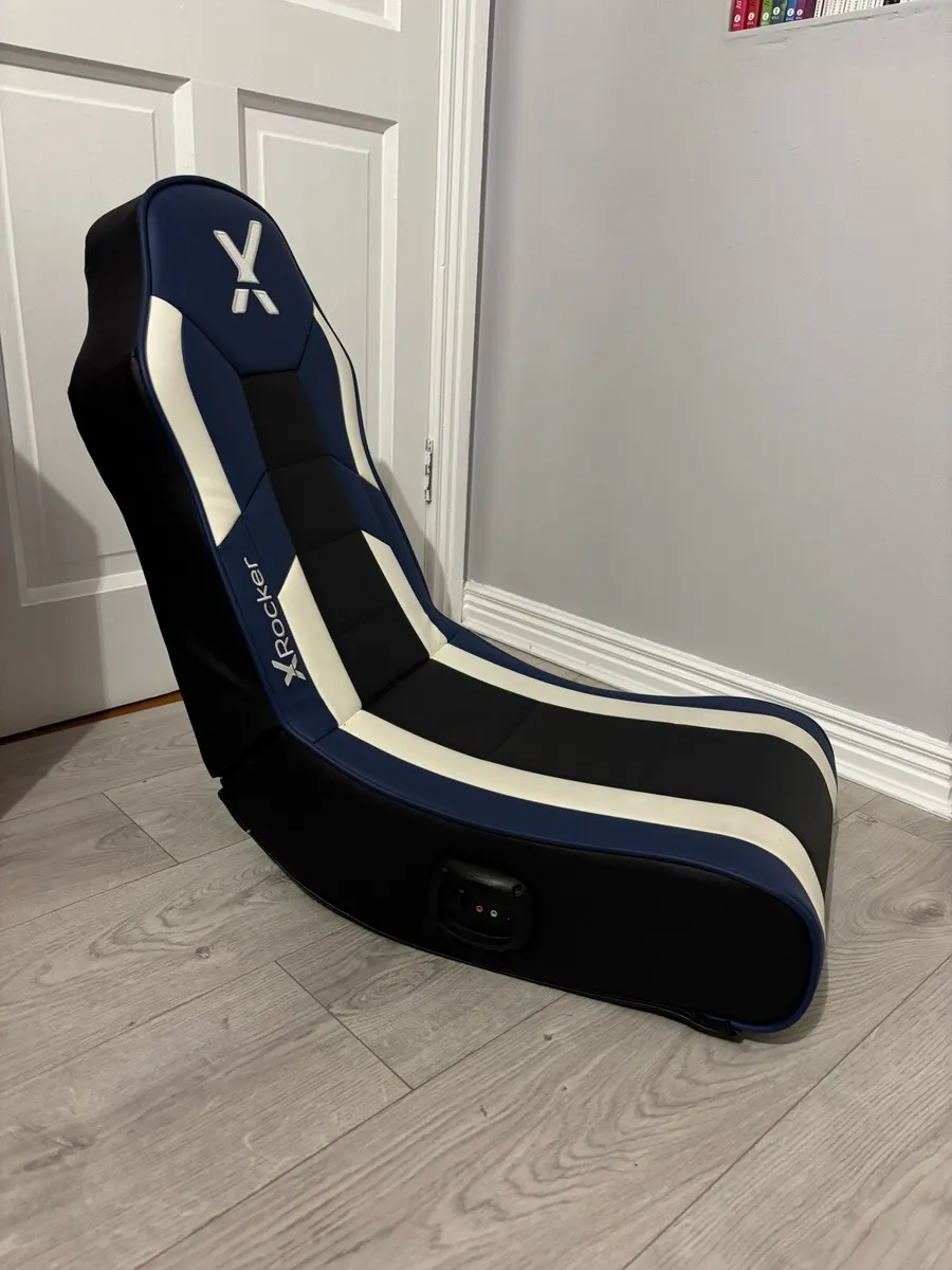 Nearly new Kids Gaming Chair - Image 2
