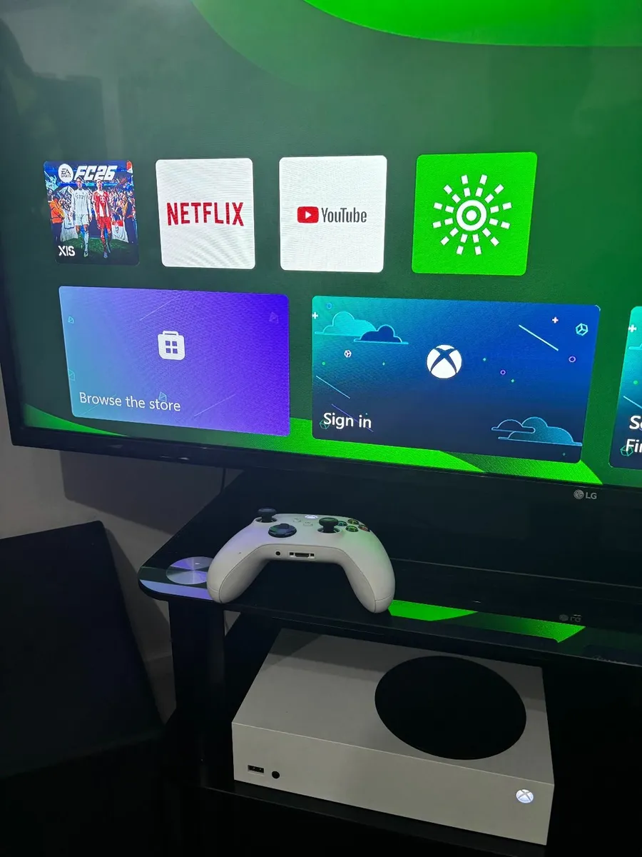 XBOX Series S - 1TB - Image 3