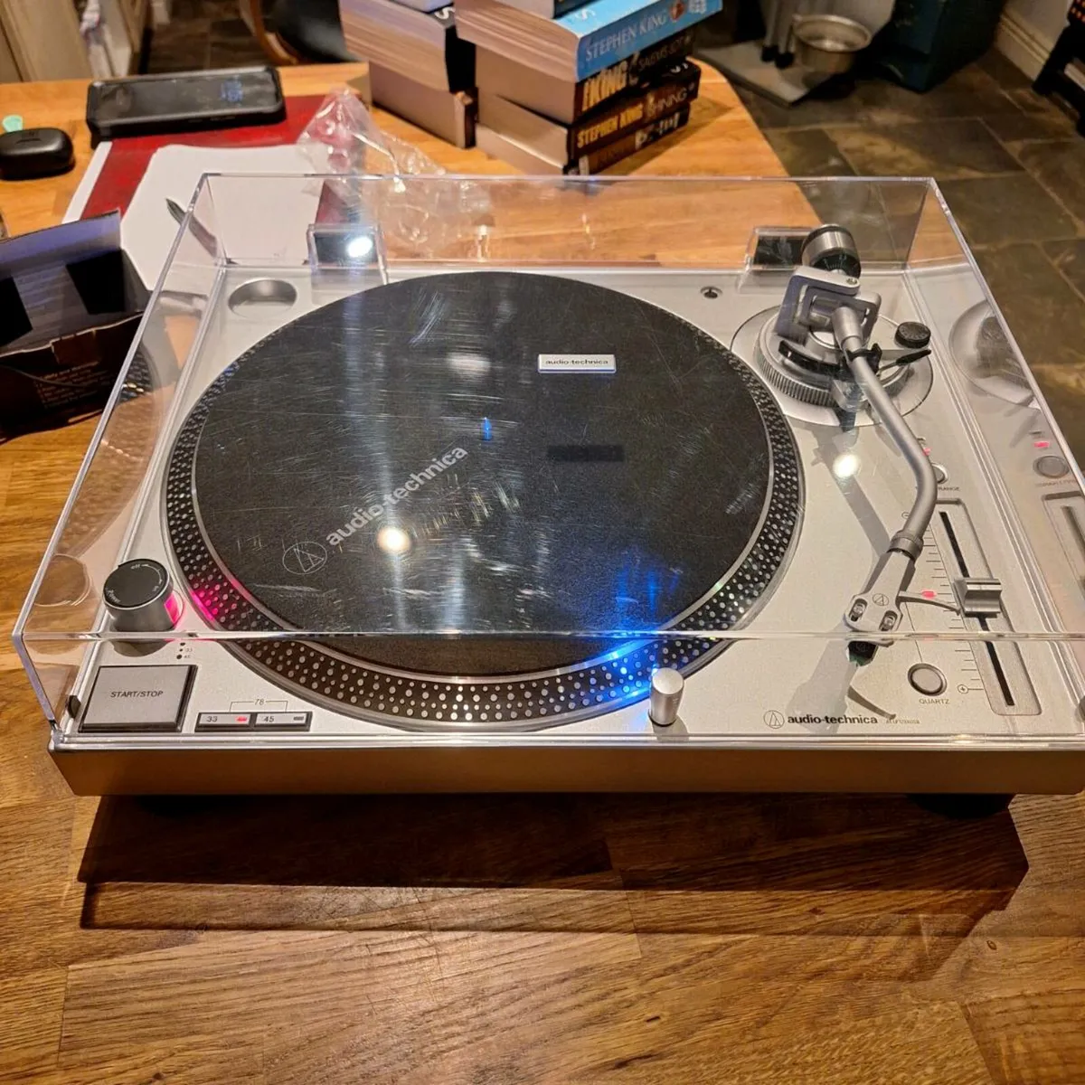 Record player - Image 1