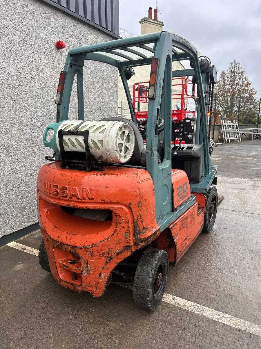 Nissan Gas 2.0Ton Forklift - Image 3