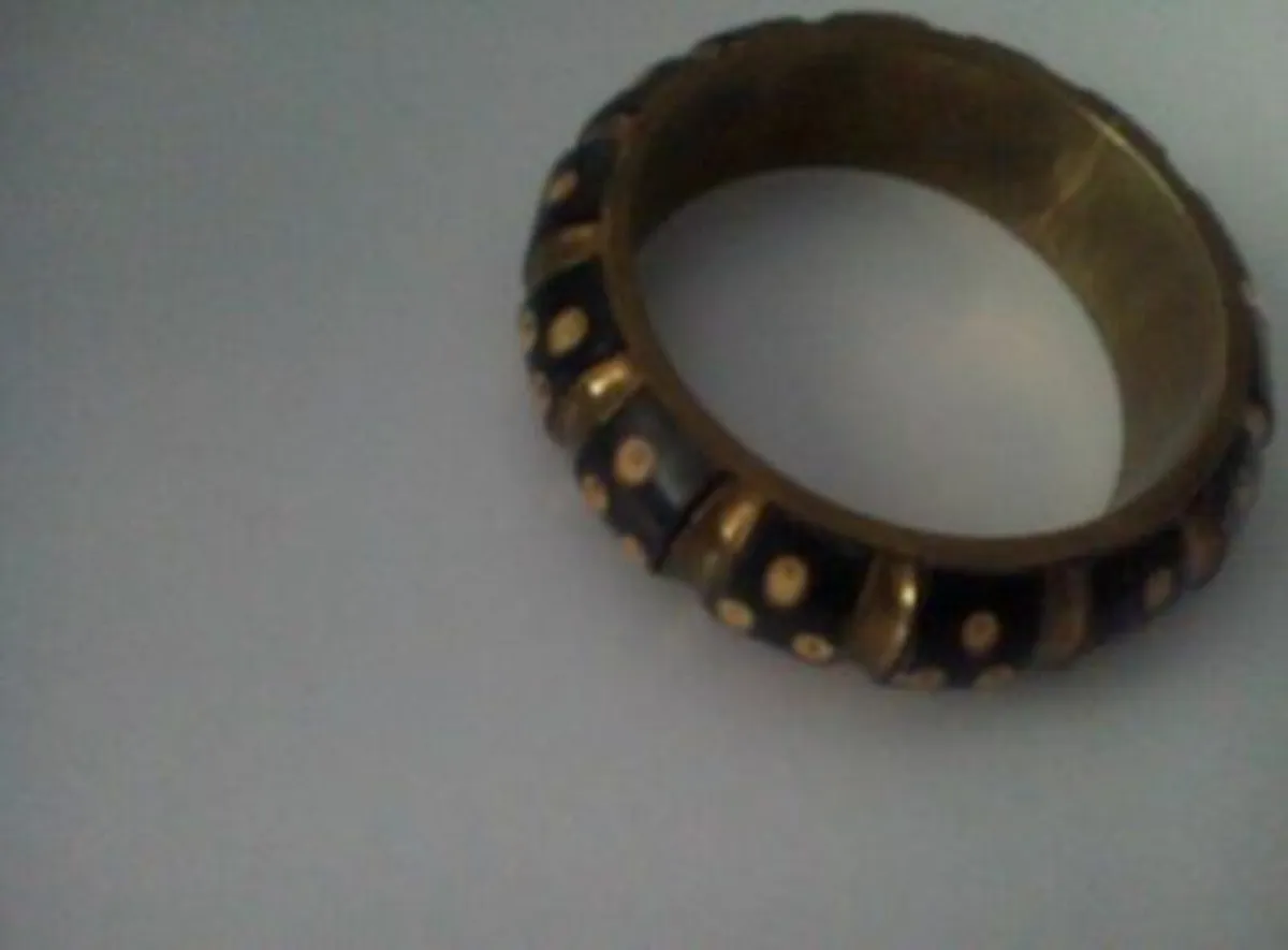 Women's Costume Metal Bangle.