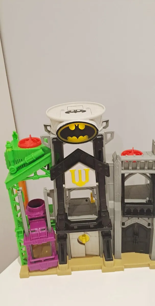 Batman Imaginext DC Super Hero Flight Gotham City. - Image 1
