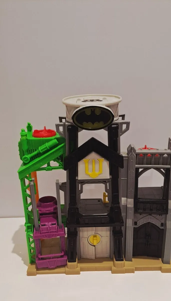 Batman Imaginext DC Super Hero Flight Gotham City. - Image 2