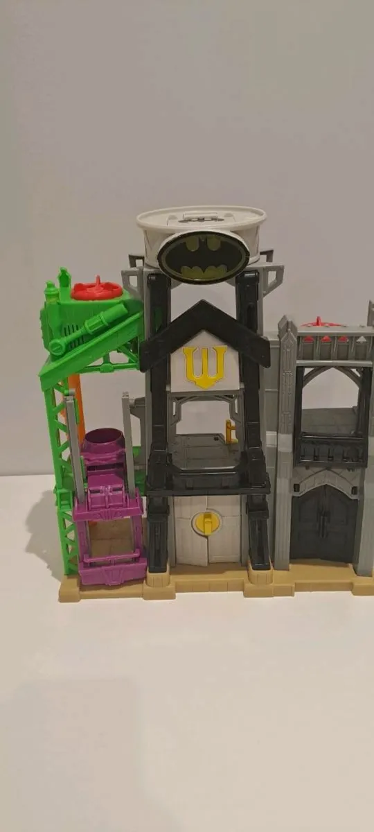 Batman Imaginext DC Super Hero Flight Gotham City. - Image 4