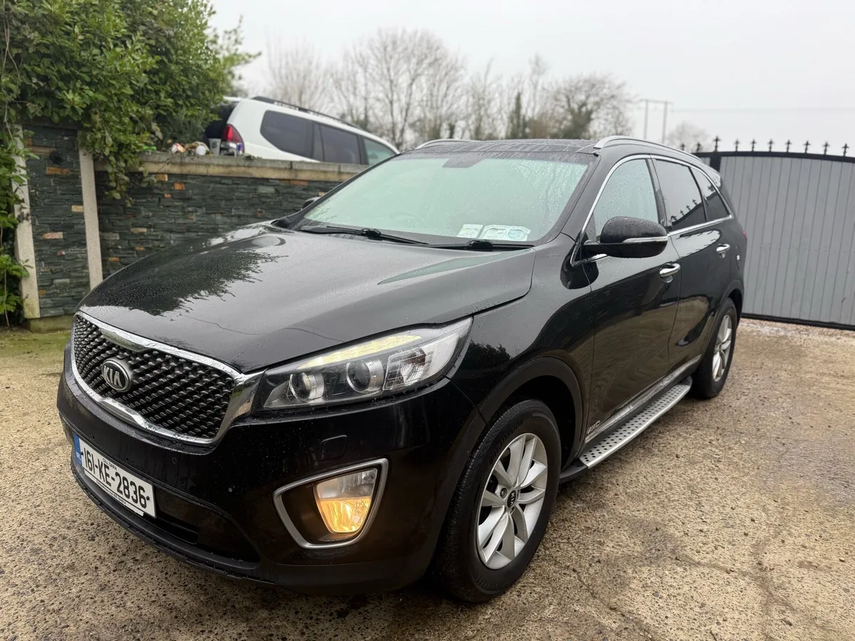 2016 Kia Sorento platinum 7 seater 4wd - Image 2