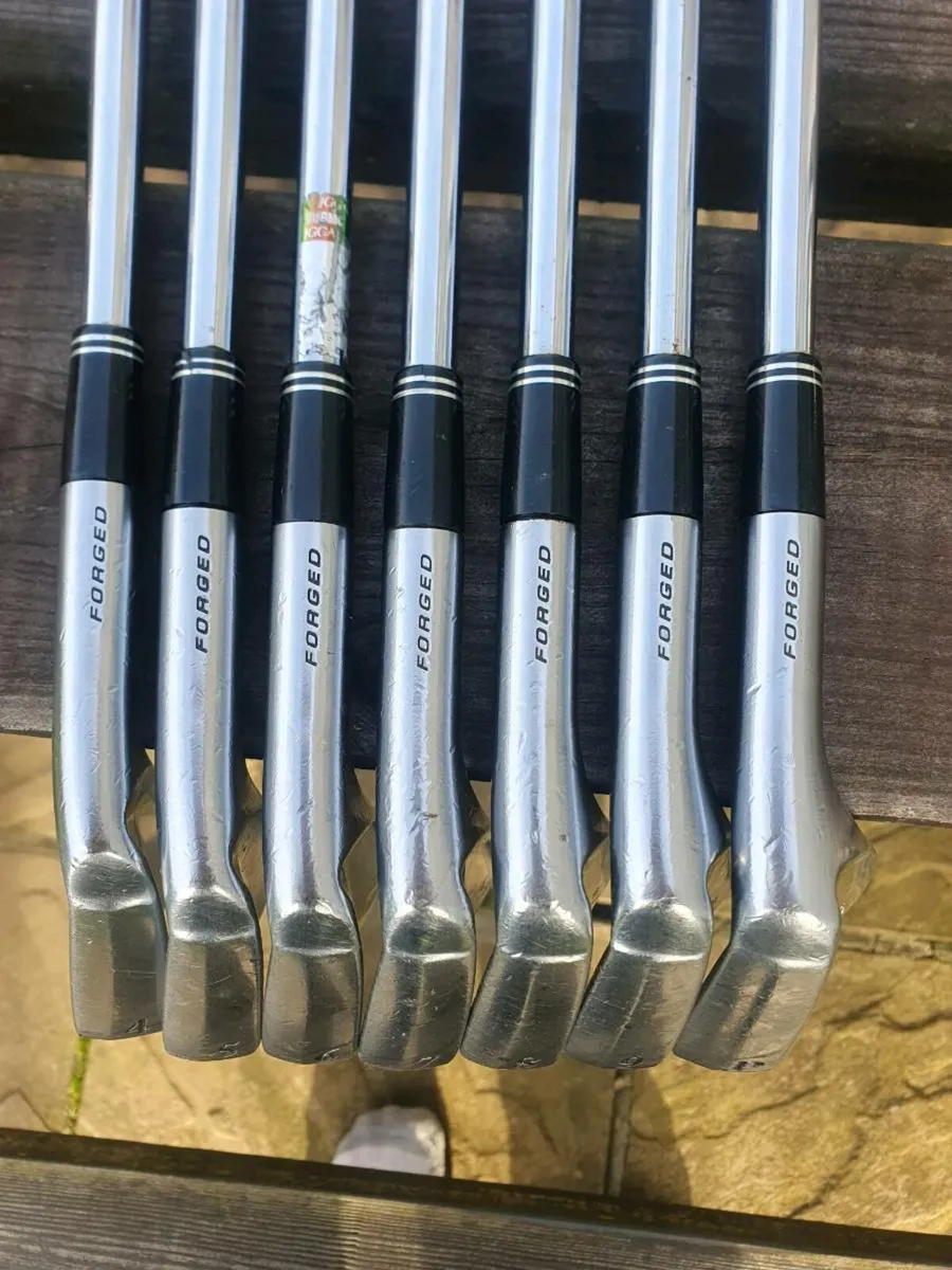 Spotless srixon 945 forged irons - Image 3