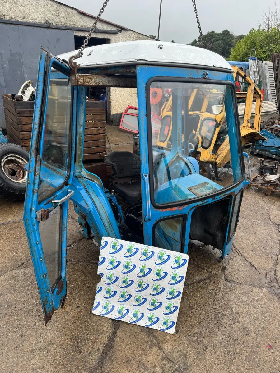 Ford Q Cab to suit 4100-4600 - Image 1