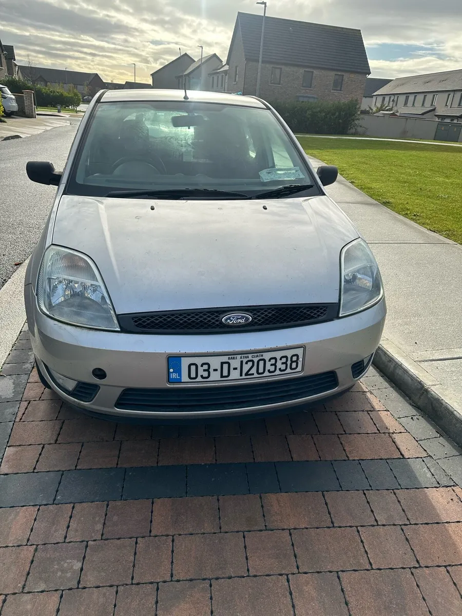 Ford Fiesta Zetec 2003 – Silver – Manual – 4 Door - Image 2