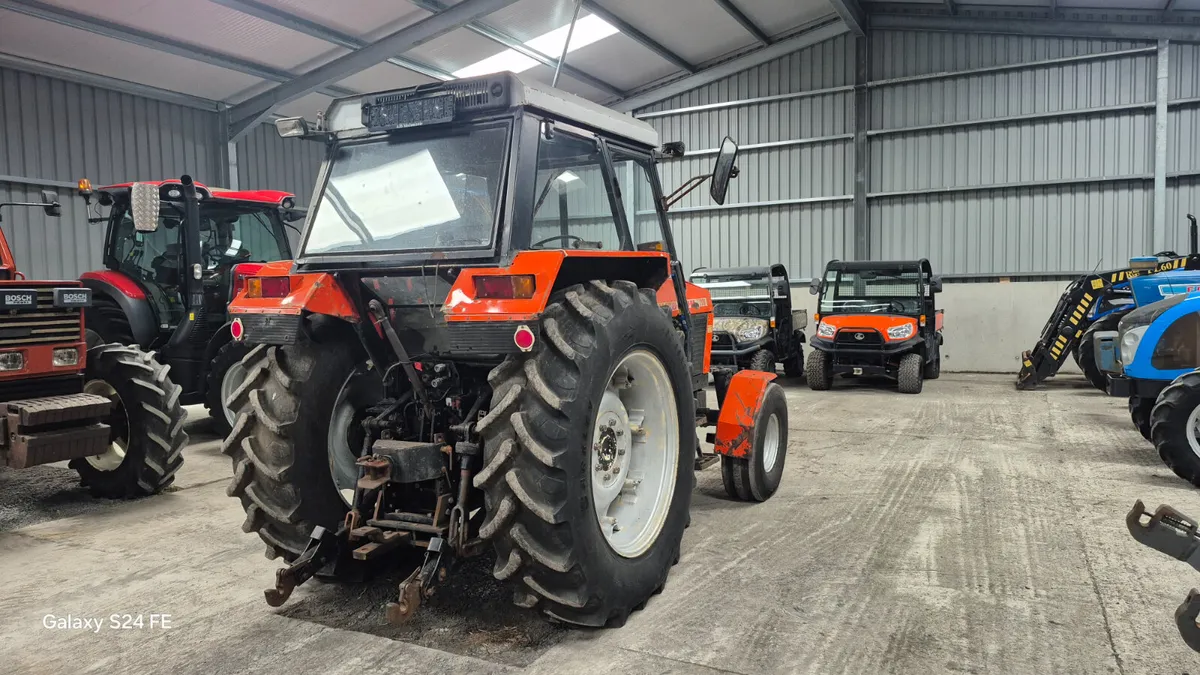 URSUS 208 2WD - Image 4