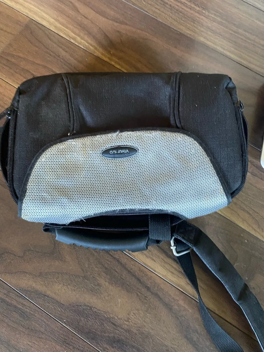 Portable DVD Player plus bag - Image 2