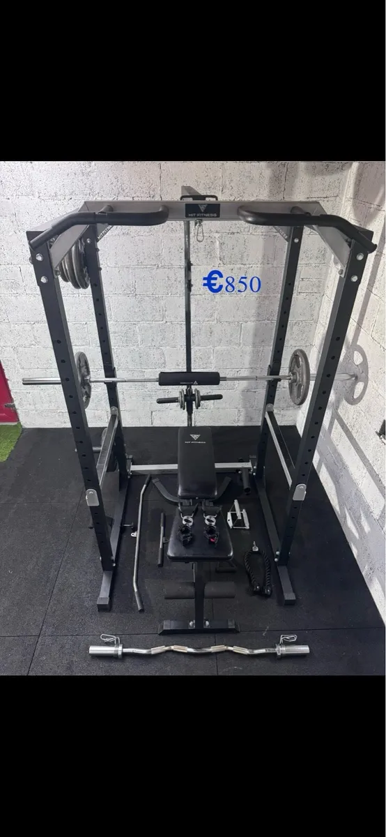 Power Rack & accessories. Gym Tiles. Row Machine. - Image 4
