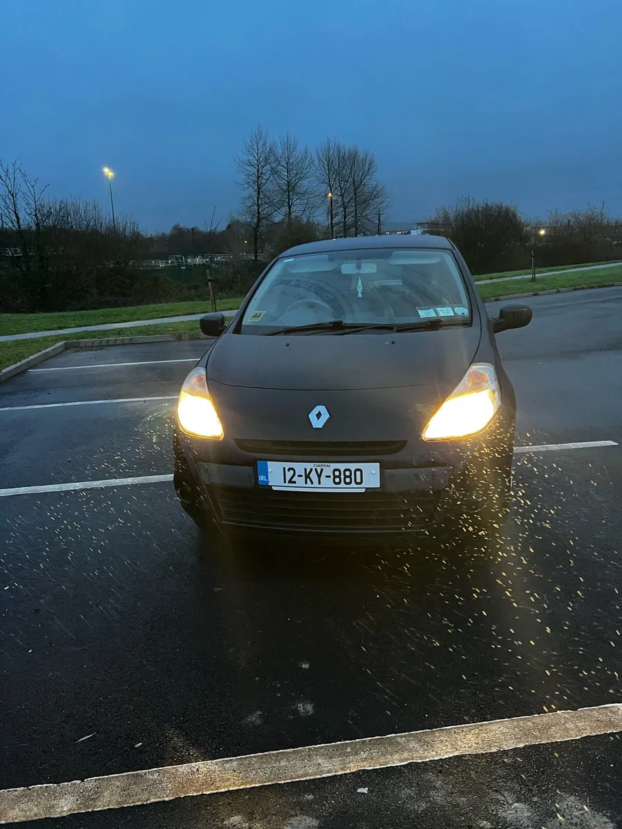 Renault Clio 1.1 - Image 1