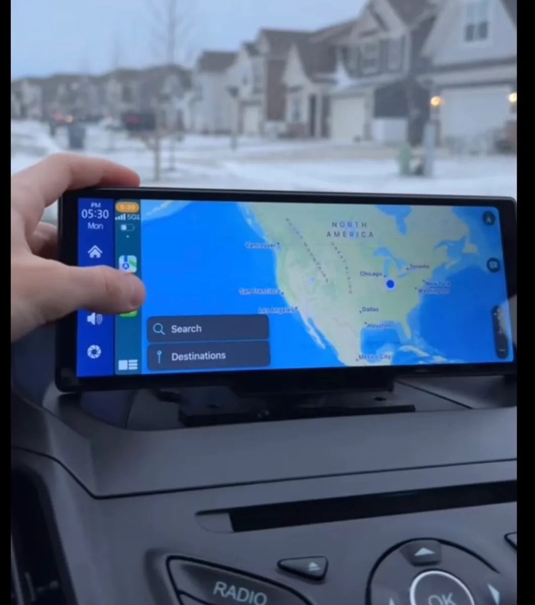 Car play screen - Image 1