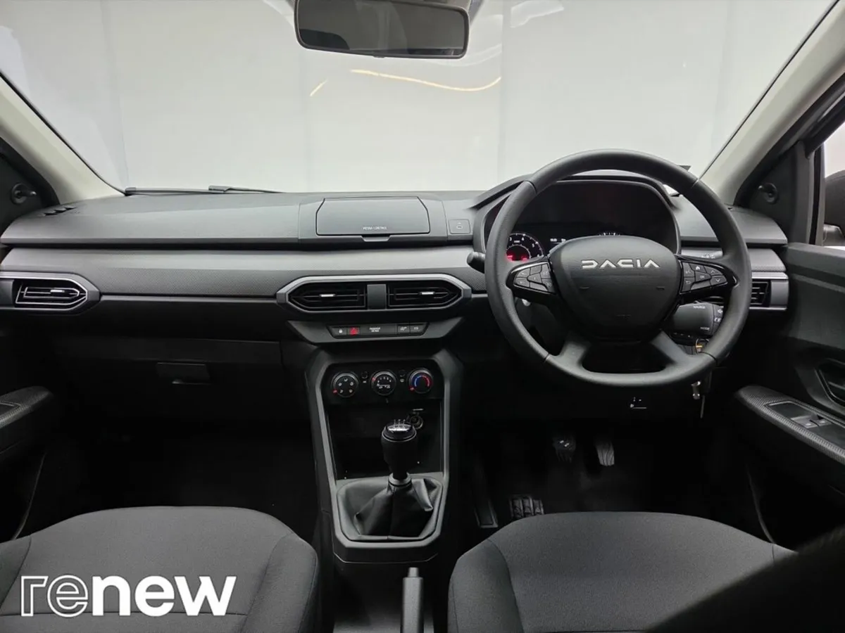 Dacia Sandero Essential TCe 90 5Sp GSR2 - Image 3