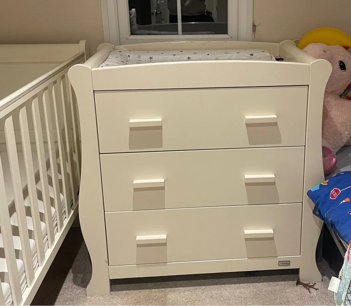 BR Baby Sleigh Cot and changing dresser - Image 3