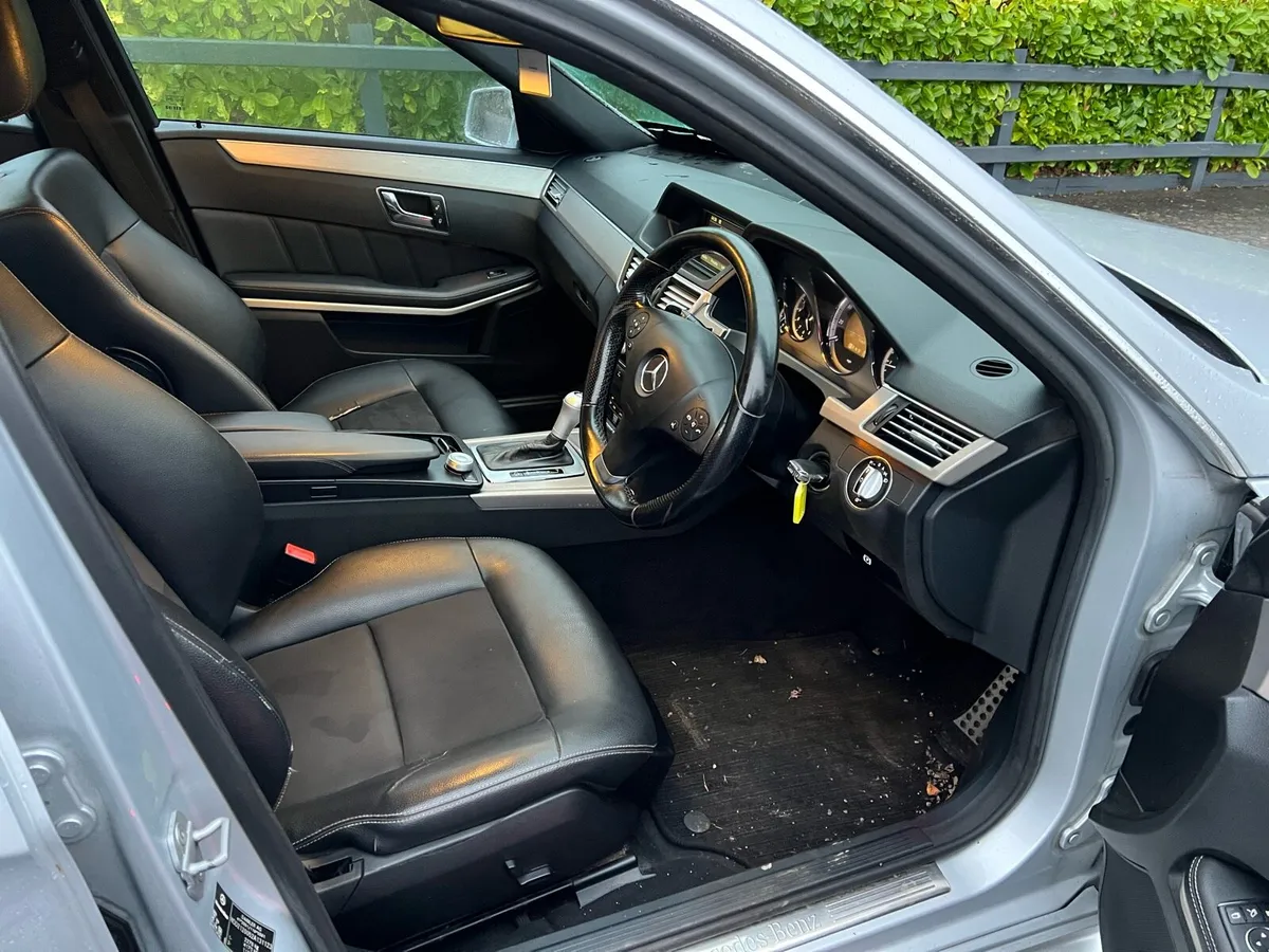 Mercedes Benz e220 Avangard - Image 4