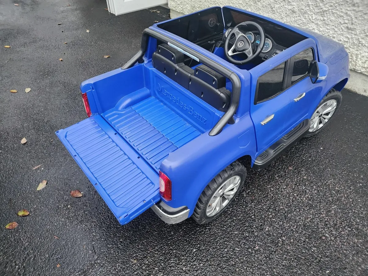Ride-On Car Mercedes Benz X Class 24V Two-Seater - Image 3